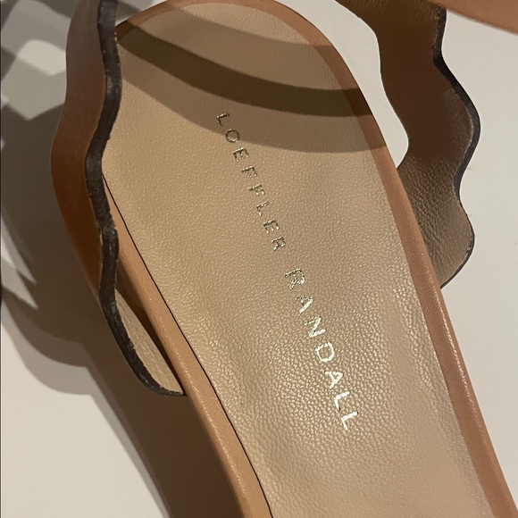 Loeffler Randall Wavy Strap Tan Sandals - Picture 2 of 12